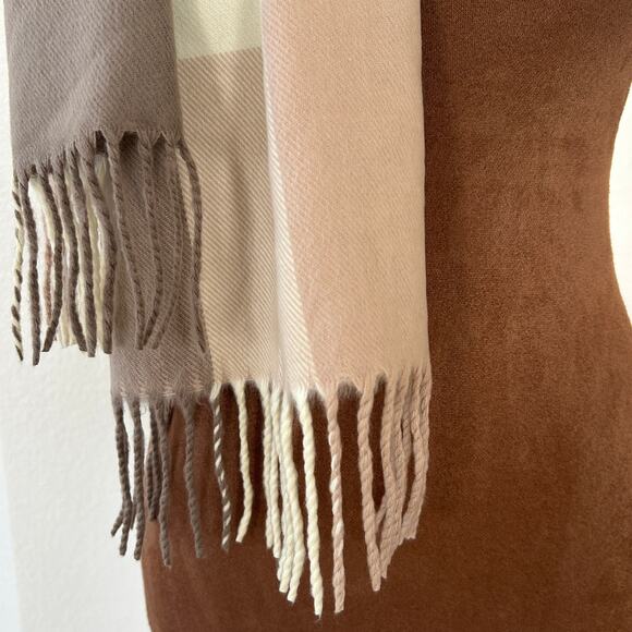 100% Cashmere Scarf Made in Scotland Neutral Soft Block Colors - Picture 3 of 8